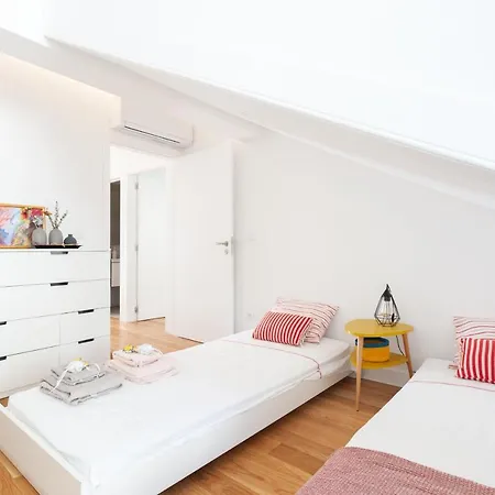 Alfama Charming With Amazing River View And Terrace Appartement Lisboa