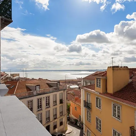Apartment Alfama Charming With Amazing River View And Terrace