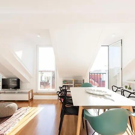 Apartment Alfama Charming With Amazing River View And Terrace Lissabon