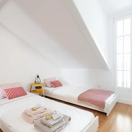 Apartment Alfama Charming With Amazing River View And Terrace Lissabon