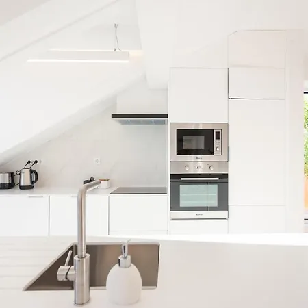 Alfama Charming With Amazing River View And Terrace Appartamento *