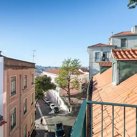 Alfama Charming With Amazing River View And Terrace Appartement Lissabon