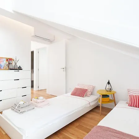 Alfama Charming With Amazing River View And Terrace Apartment Lissabon