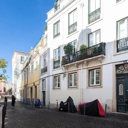 Alfama Charming With Amazing River View And Terrace Apartment Lissabon