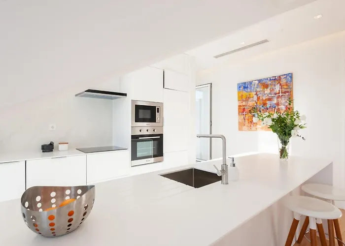 Alfama Charming With Amazing River View And Terrace