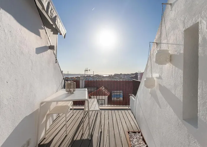 Alfama Charming With Amazing River View And Terrace 아파트