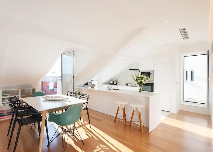 Alfama Charming With Amazing River View And Terrace
