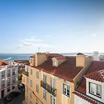 Alfama Charming With Amazing River View And Terrace